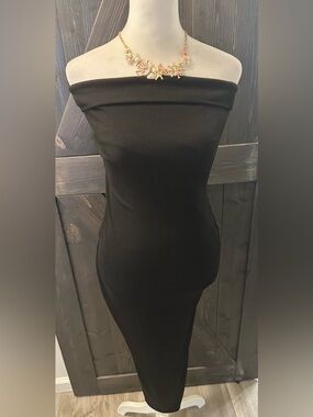 Pretty Garden Off-Shoulder Black Ribbed Bodycon Dress - Size XS